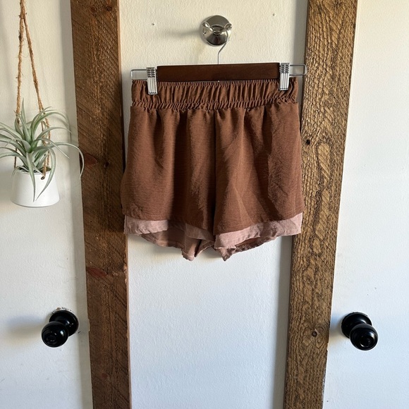 As Revival Women’s Flowy Rhythm Pull On Shorts Size Small 
athletic & lounge - Picture 9 of 9